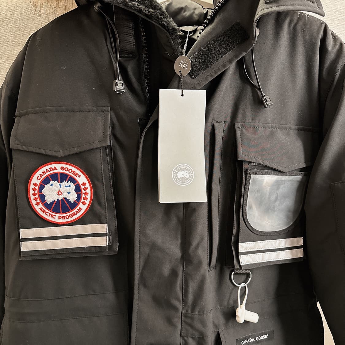 캐나다 구스 남성 블랙 스노우 만트라 패딩 점퍼 파카 상품이미지2