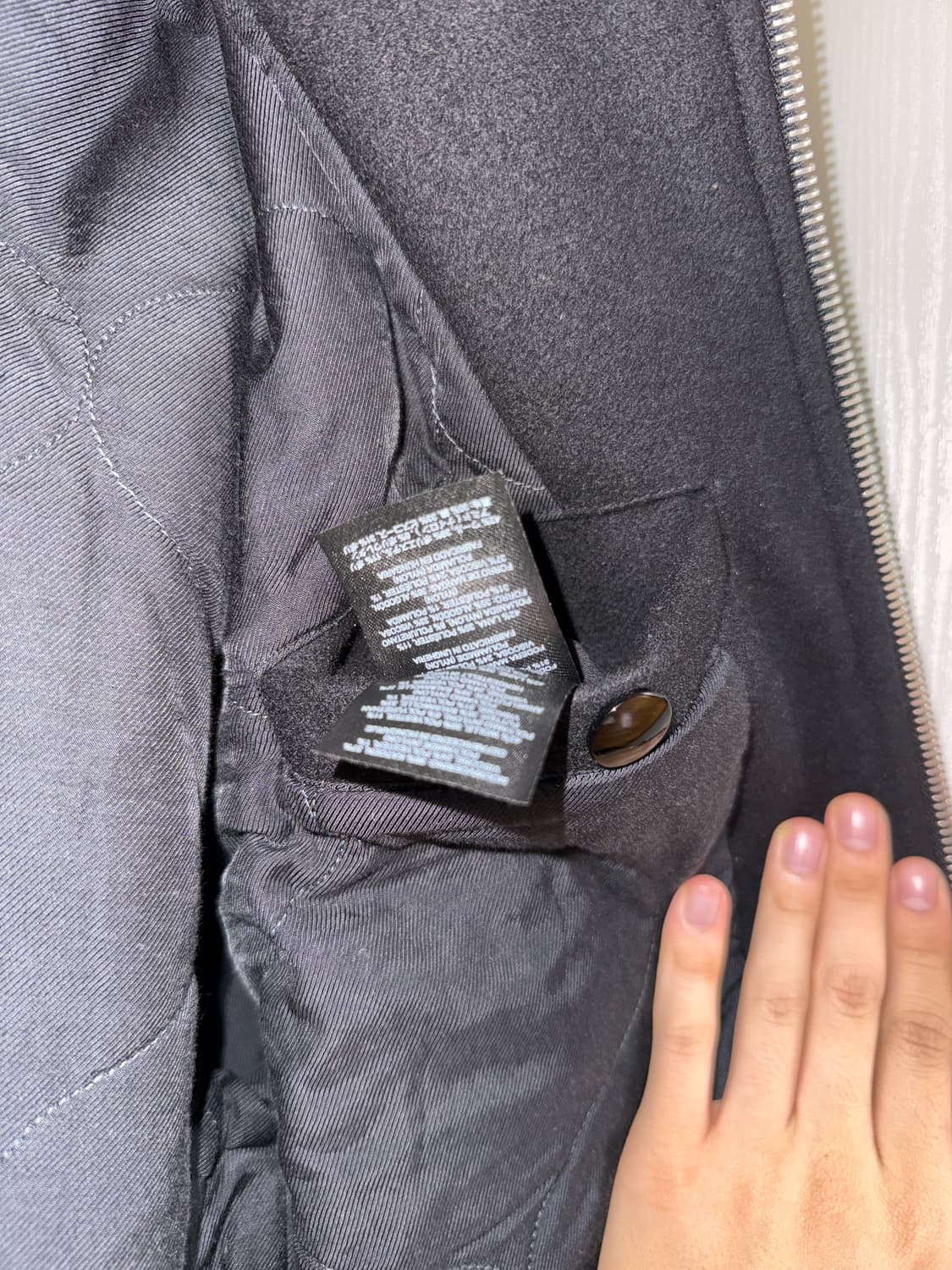 Black Zip Faux-Leather Bomber Jacket 상품이미지9