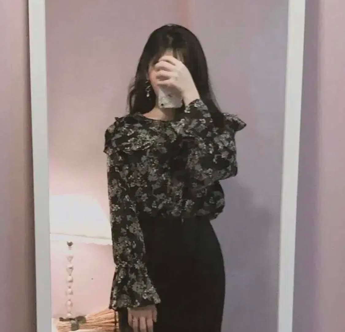 리본 셔링 플라워 꽃무늬 블라우스 블랙 검정 상품이미지5