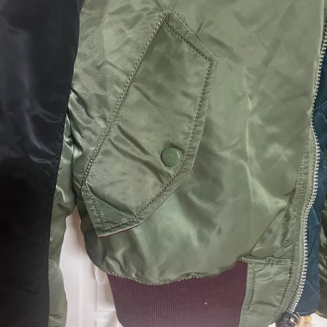 팔라디움 알파인더스트리 레어템 라지사이즈 상품이미지6