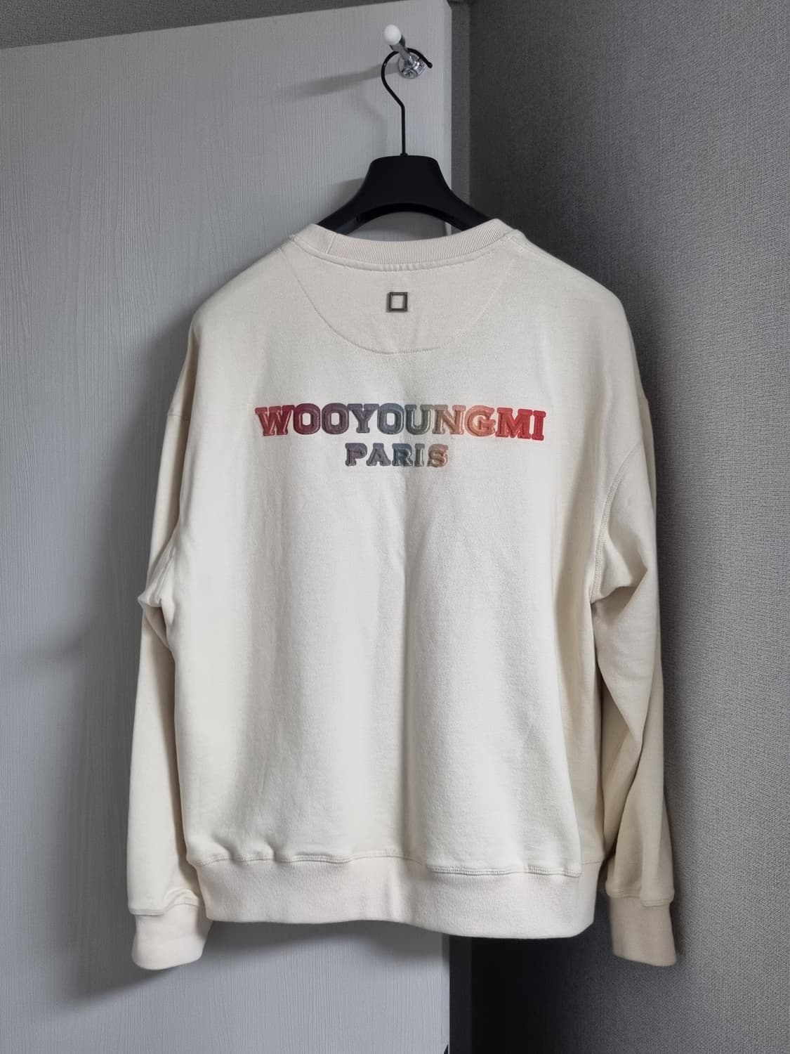 우영미 퍼지 아이보리 맨투맨 상품이미지1