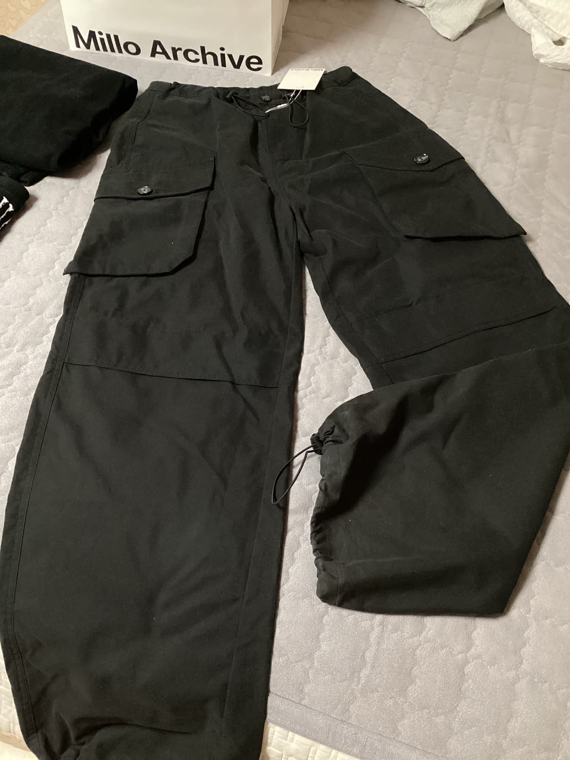 [새상품] 밀로 아카이브 와이드 카고 팬츠 블랙 상품이미지3