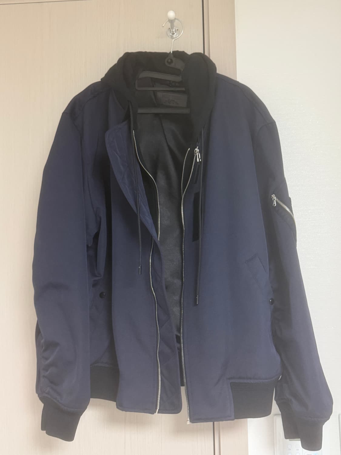 [질스튜어트 뉴욕] 후드 레이어드 MA-1 항공점퍼 팝니다 (상태 최상) 상품이미지4