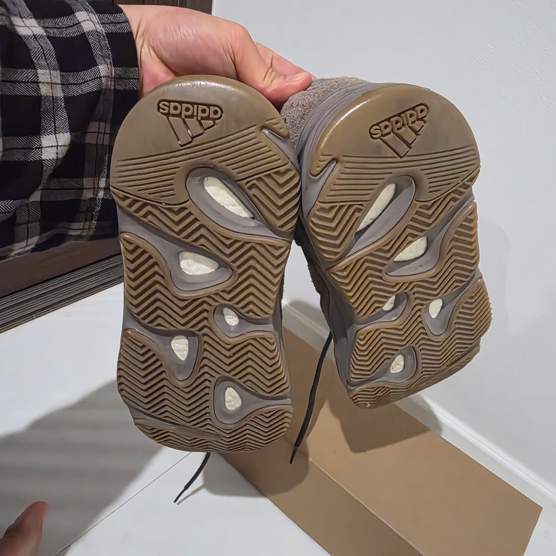 Adidas Yeezy Boost 700 Mauve  255사이즈 상품이미지4