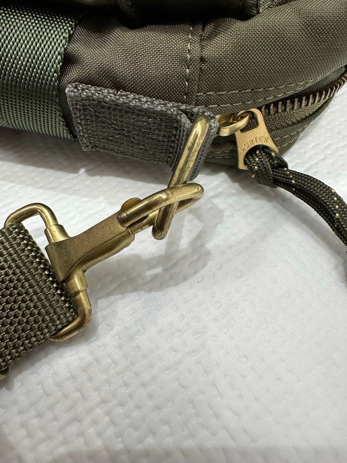 포터 포스 숄더백 스몰 올리브 드랩 상품이미지7