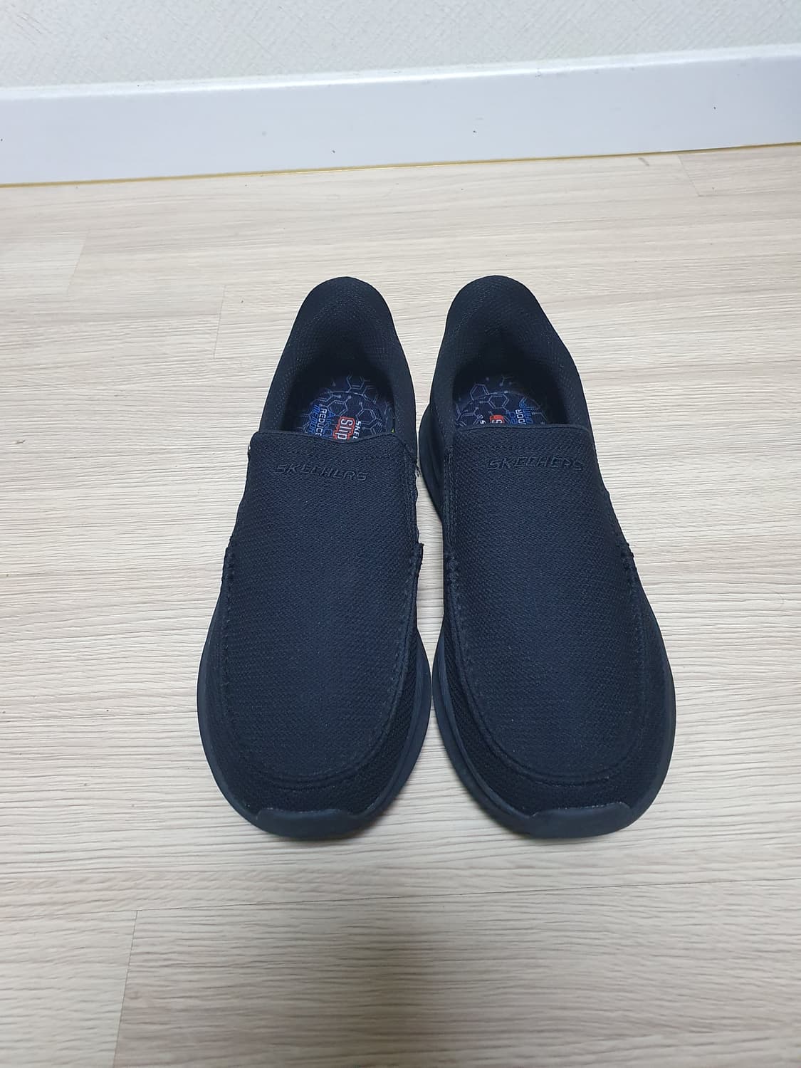 스케쳐스 남성 블랙 슬립온 270 상품이미지3