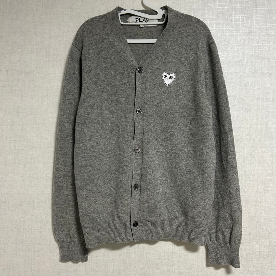 꼼데가르송 화이트 와펜 브이넥 니트 가디건 그레이 XL 상품이미지4