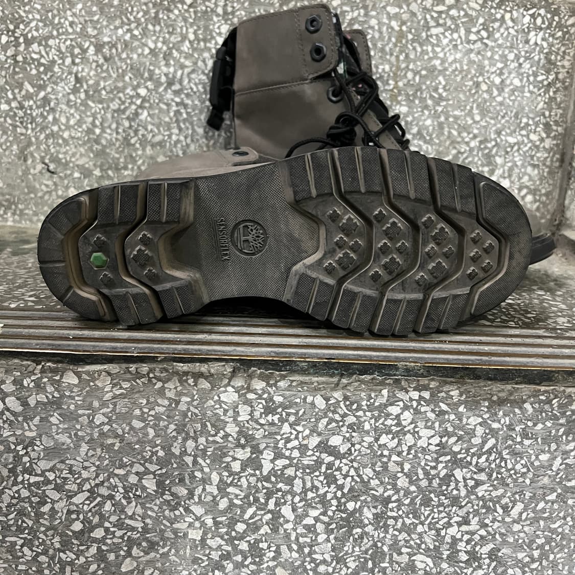 팀버랜드 루시아 웨이 6인치 워터프루프 롤탑 부츠 상품이미지8