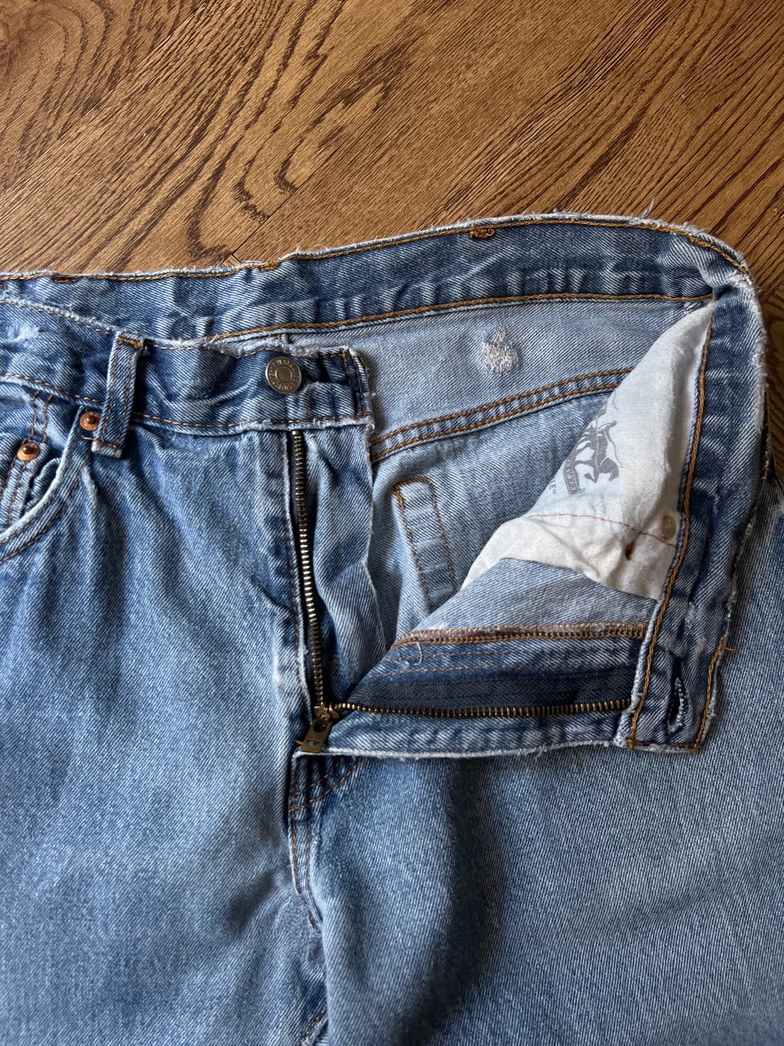 [32]리바이스 517 빈티지 데미지드 플레어핏 데님 팬츠 상품이미지4