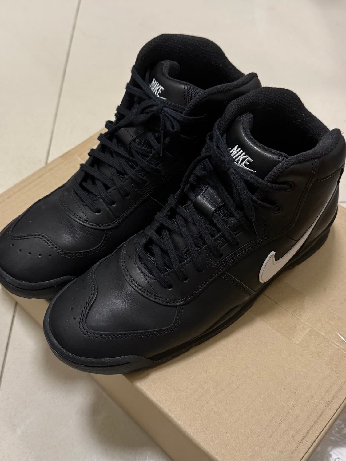 나이키x스투시 에어 발토로 285 상품이미지4