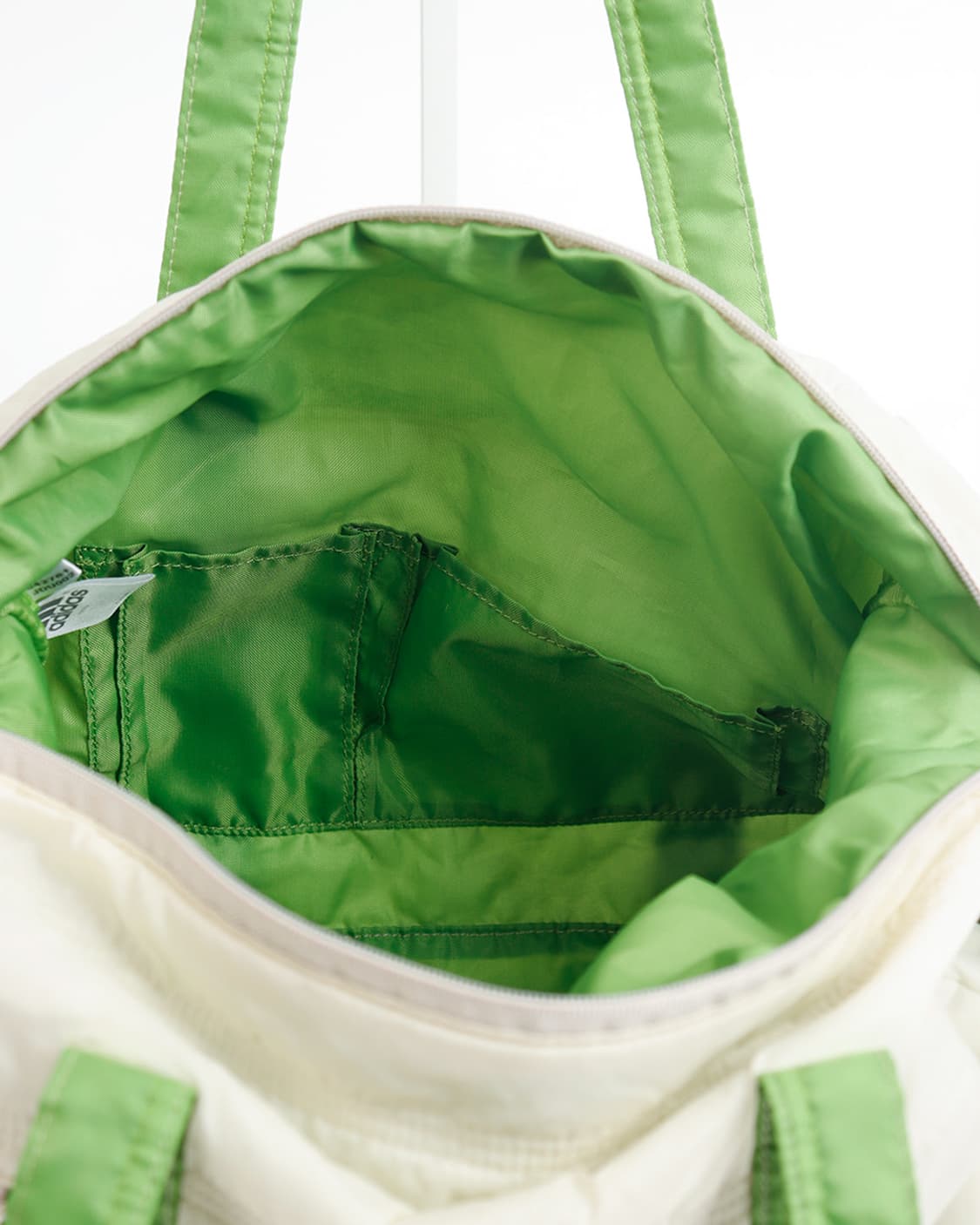 [adidas] 아이보리 × 그린 퀼팅 더플백 상품이미지10