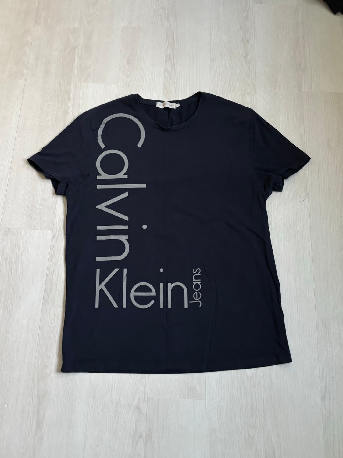 켈빈클라인진 반팔티 XL 상품이미지2