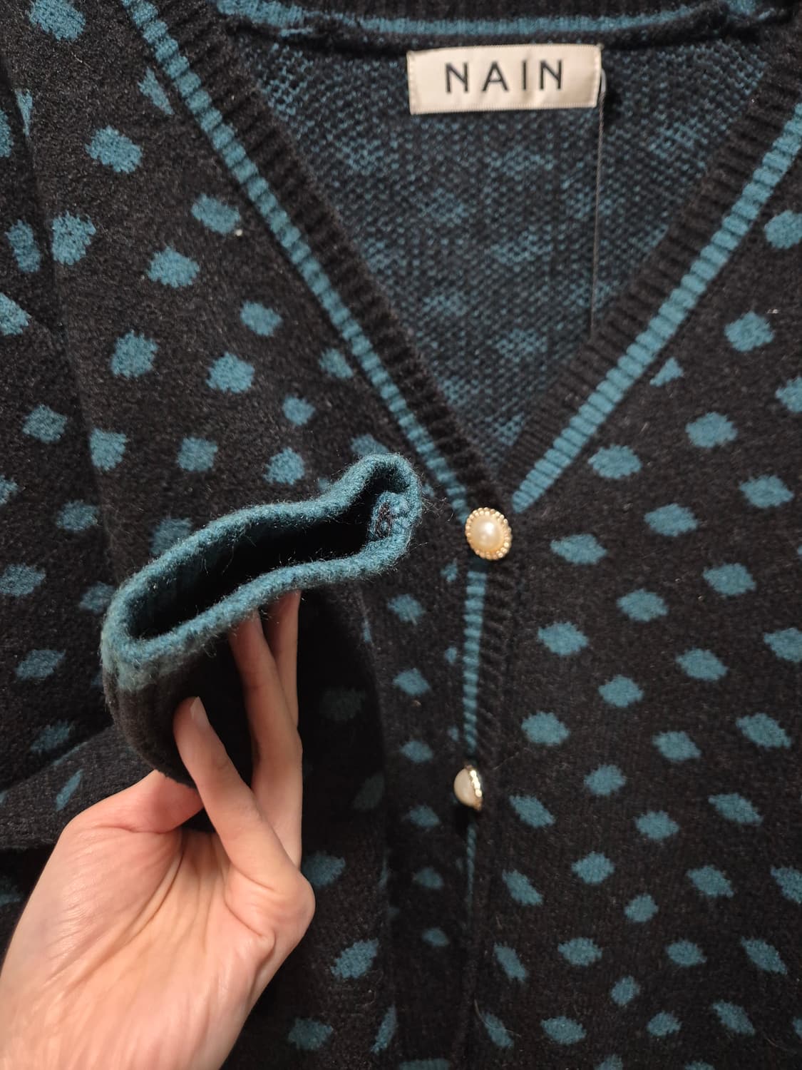 NAIN 블랙 도트 가디건 상품이미지3