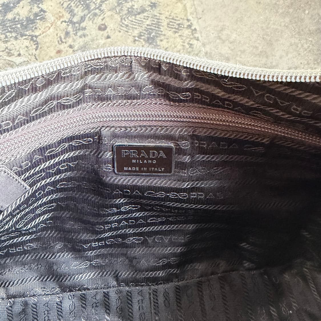 early 00s 프라다 포코노 플라스틱 핸들 숄더 백  상품이미지10