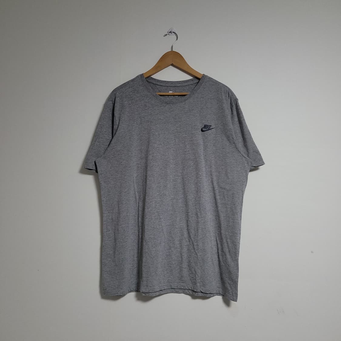 (XL) NIKE 나이키 스우시 그레이 반팔 티셔츠 상품이미지1