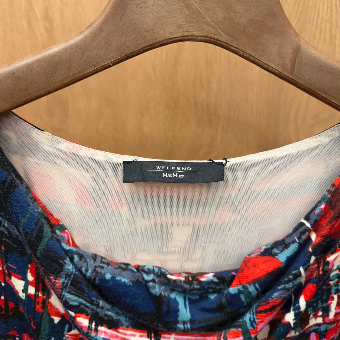 막스마라 위켄드 원피스 드레이프 넥 아트워크 프린팅 벨트 디테일 레드 상품이미지6