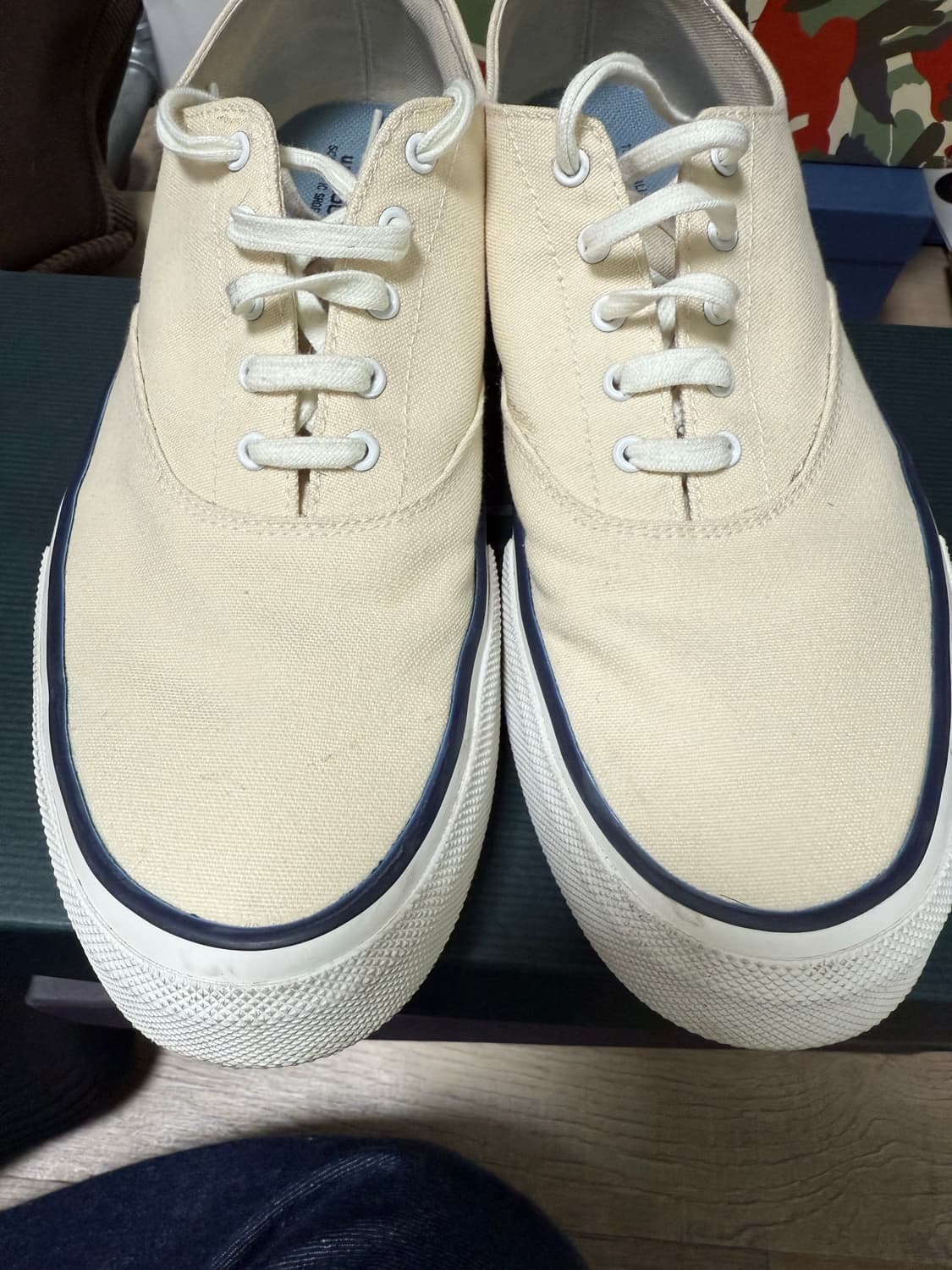 외쿠와 덱슈즈 오프화이트 275 상품이미지2