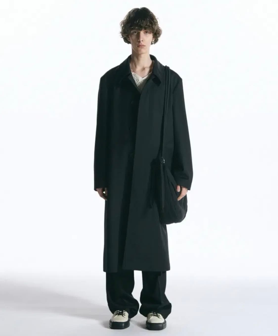 L) 인사일런스 백플랩 발마칸 코트 블랙 상품이미지1