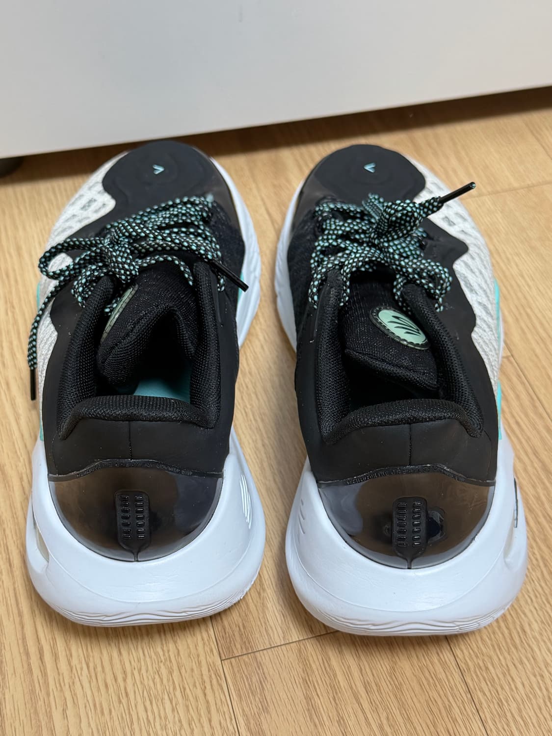 언더아머 커리 11 퓨처 커리 285 상품이미지3