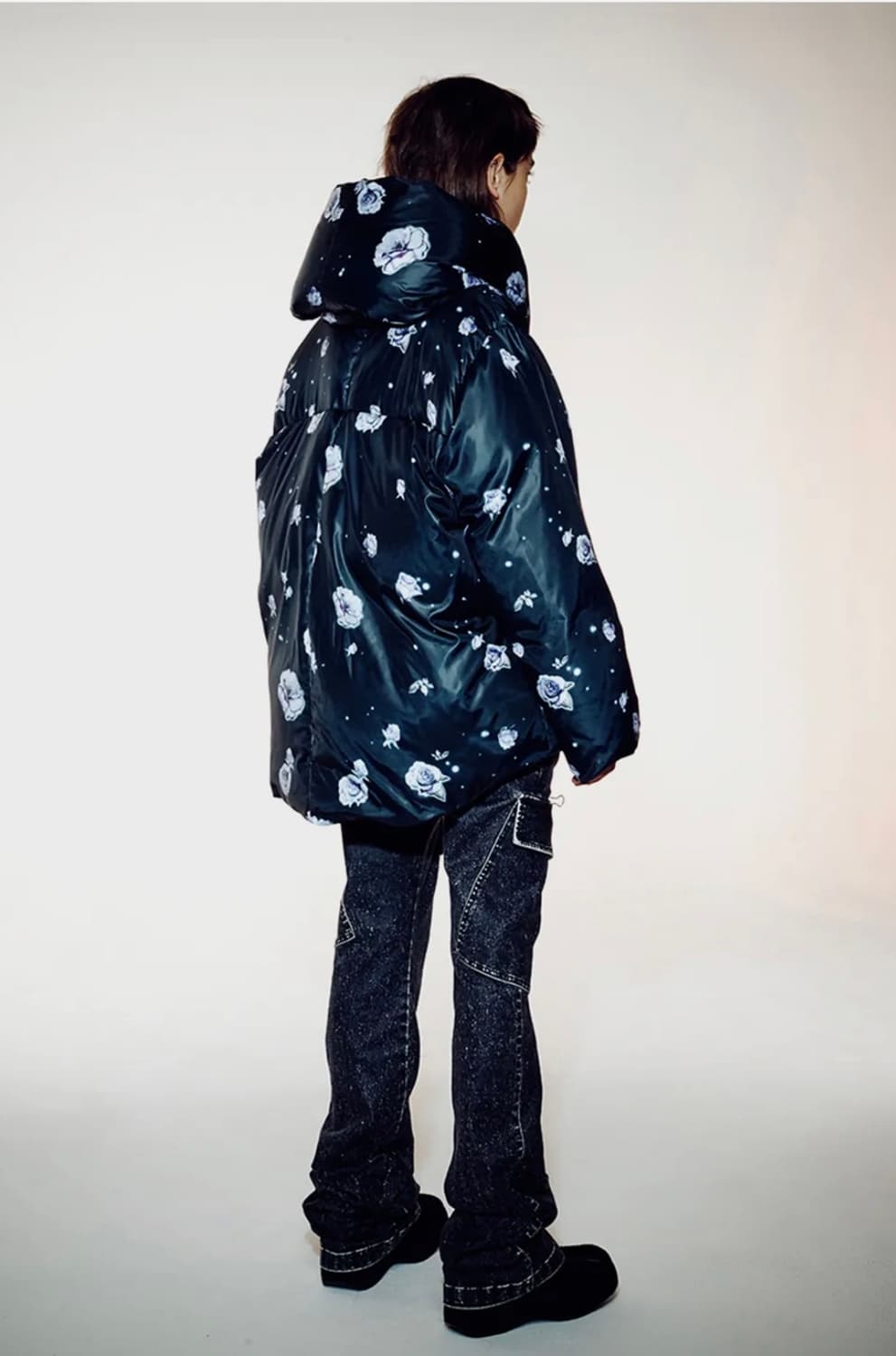 오픈와이와이 FLOWER BLANKET PUFFER (BLACK) 상품이미지3