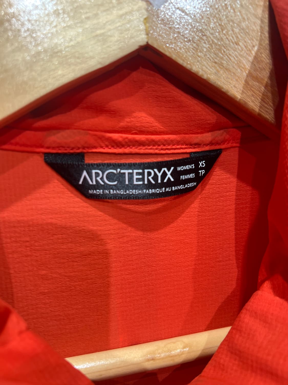 아크테릭스 오렌지 바람막이 상품이미지3