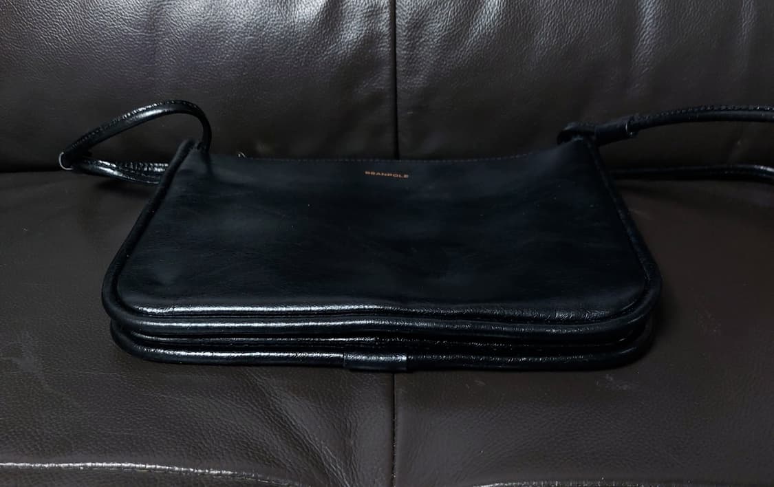 빈폴ACC  어웨이 트리오 크로스백

 상품이미지6