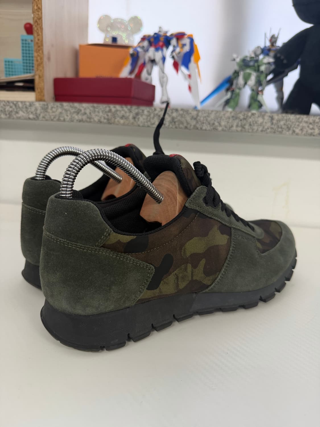 정품) 프라다 남성 카모플라쥬 나일론 스웨이드 스니커즈 8 상품이미지5