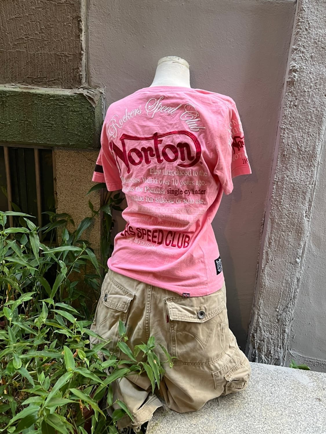 일본빈티지 키치 y2k Norton 핑크 자수 디테일 반팔티 상품이미지2