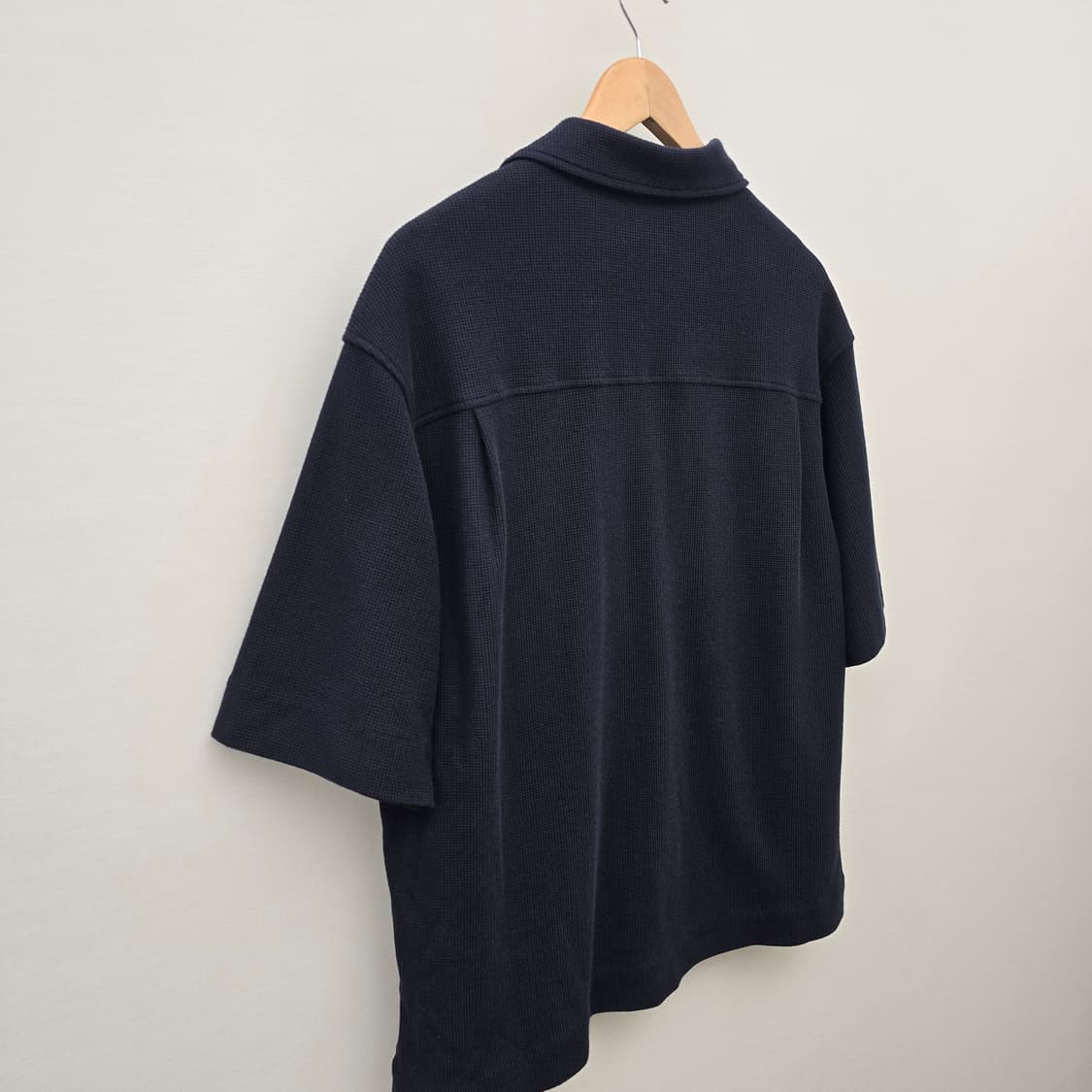 COS 코스 릴렉스드 핏 와플 니트 오픈 칼라 셔츠 - 네이비 상품이미지6