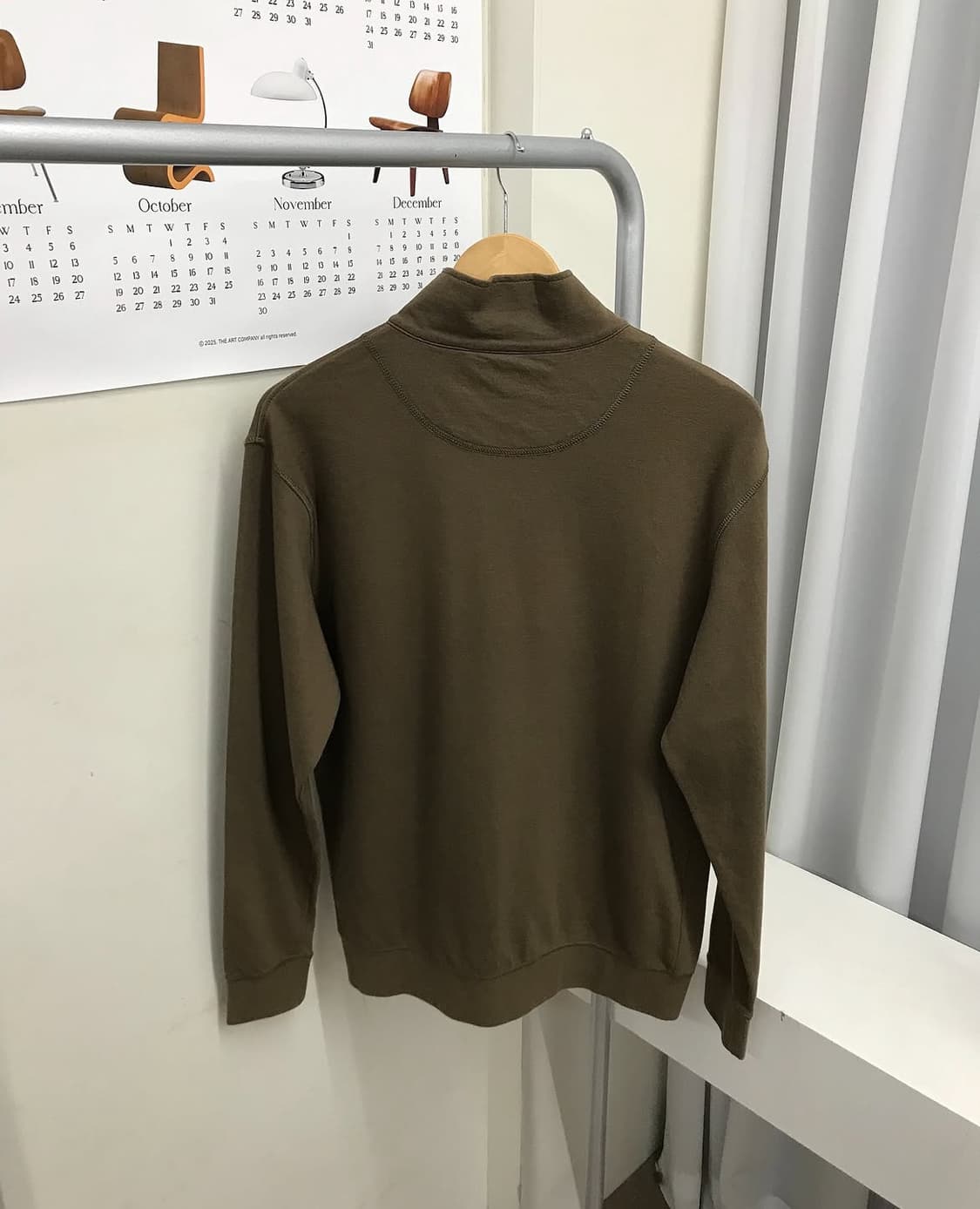 버버리 빅로고 헨리넥 긴팔티 맨투맨 상품이미지5