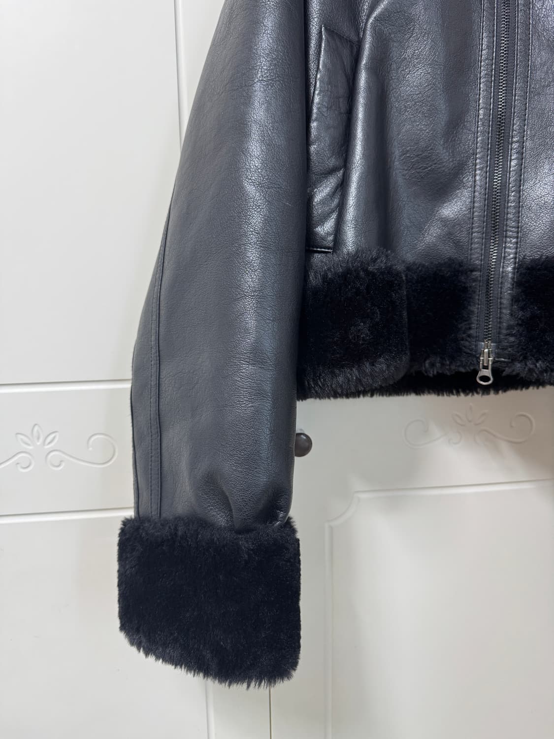 하자 x/ 보헤미안서울 무스탕 블랙 상품이미지5