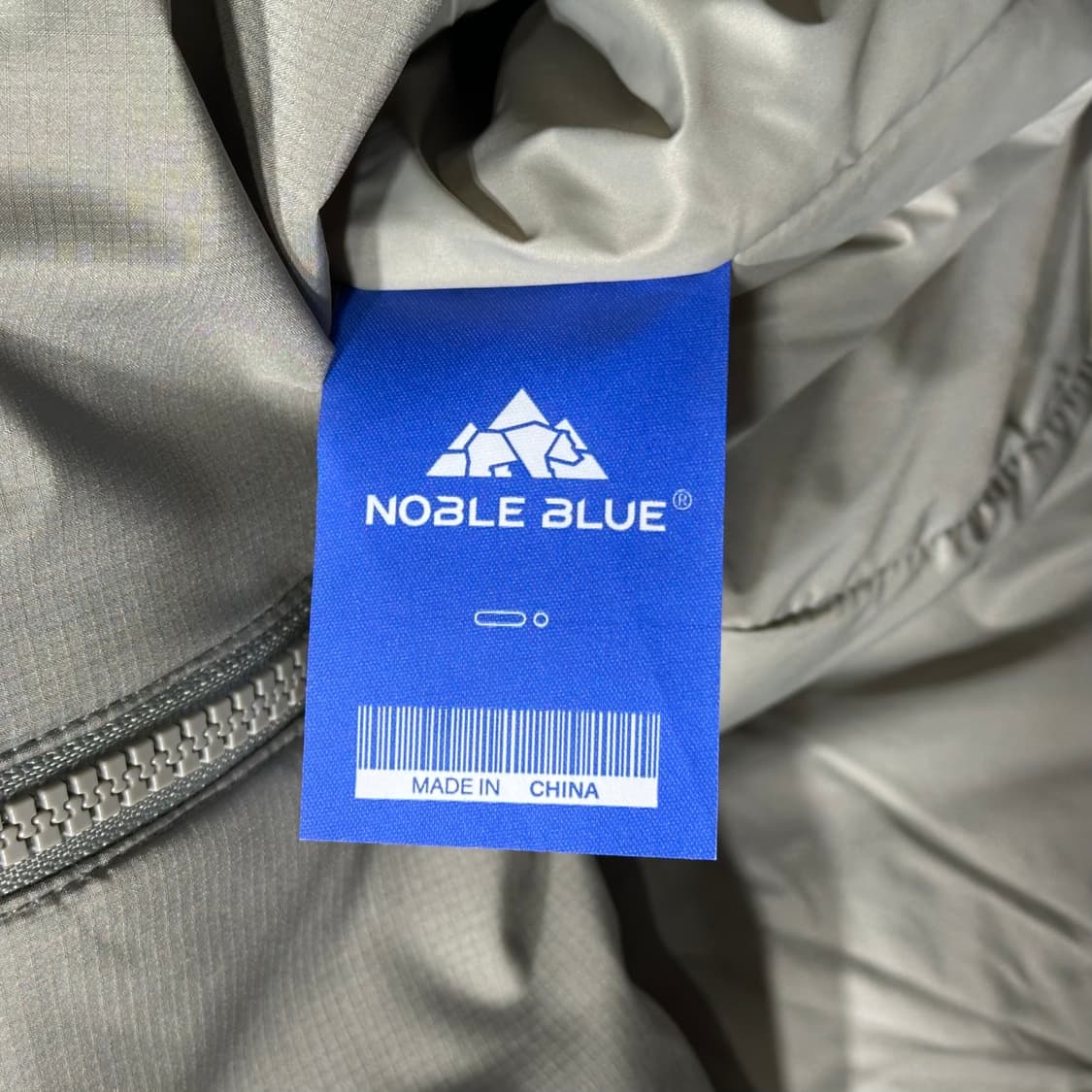 (새상품) 스톤소프트 경량 후드 패딩 점퍼 상품이미지3