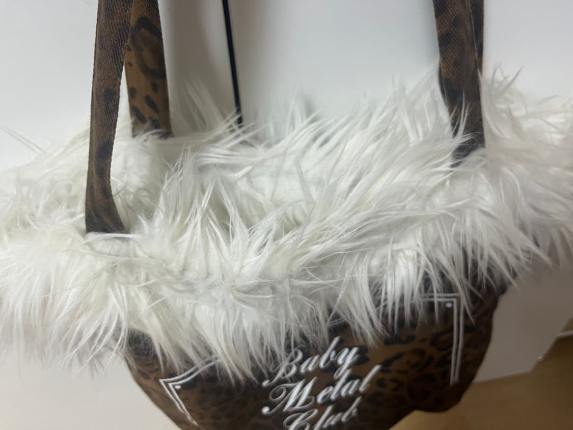 베이비메탈클럽 베메클 샤기백 화이트 상품이미지3