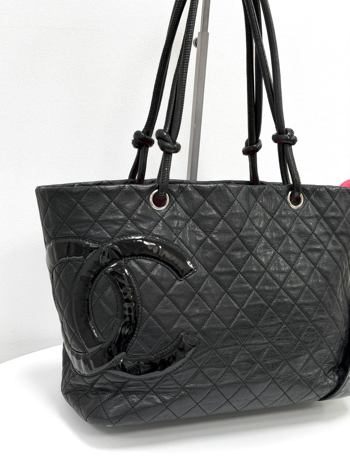 샤넬 깜봉 퀼티드 CC 로고 쇼퍼백 상품이미지2