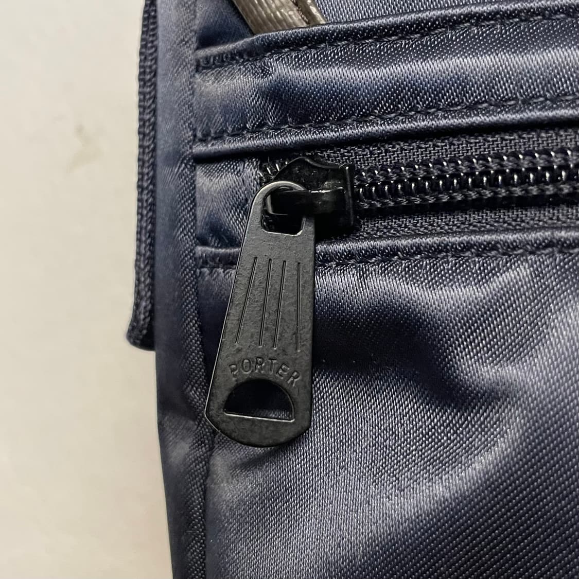 포터 X Sac's bar 네이비 나일론 크로스 백 상품이미지7