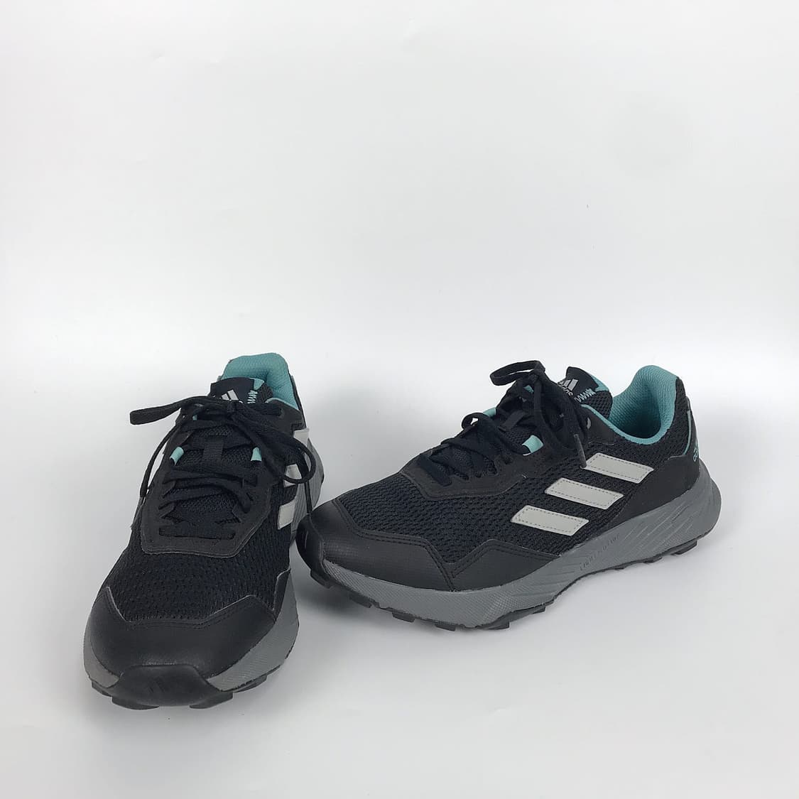 아디다스 트레이스 파인더 운동화 신발 여성245 상품이미지1