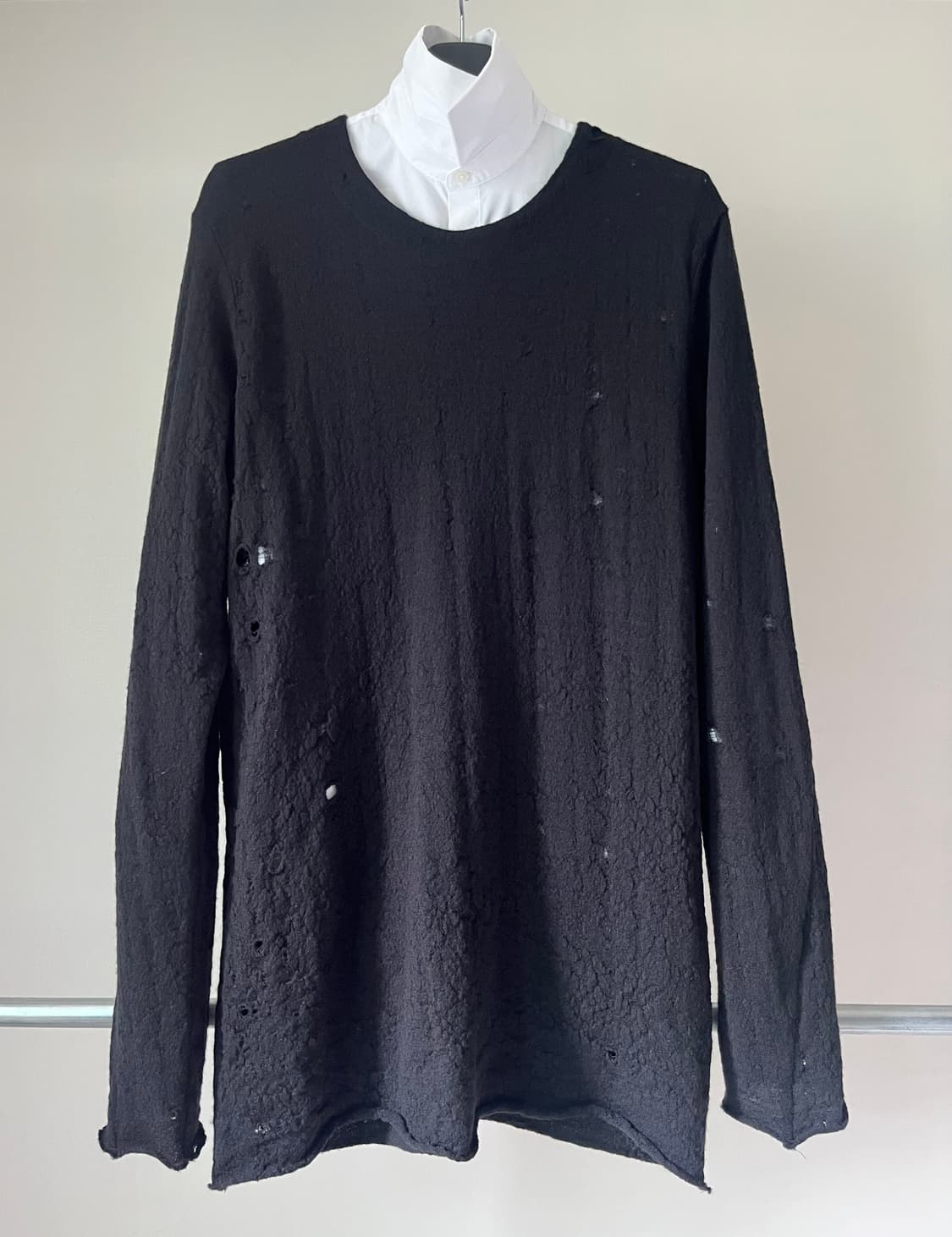 LEON LOUIS DAMAGED KNIT 상품이미지1