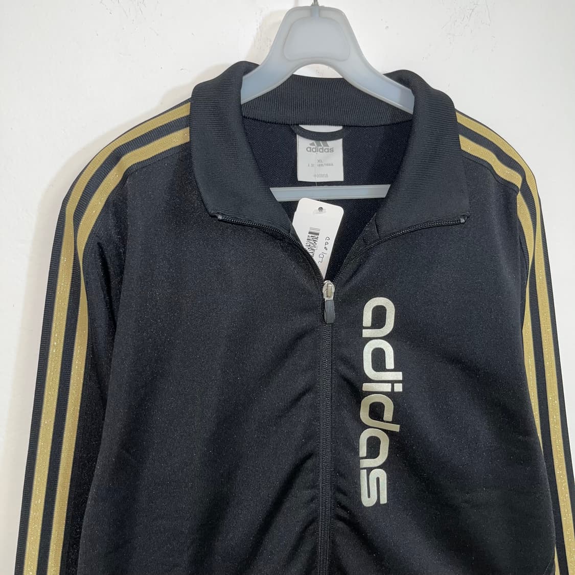 Adidas overseas black/gold track jacket 상품이미지5