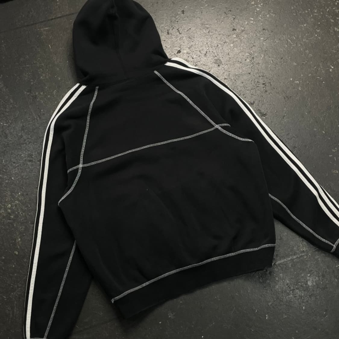 105 아디다스 콘트라스트 스티치 후드티  상품이미지5