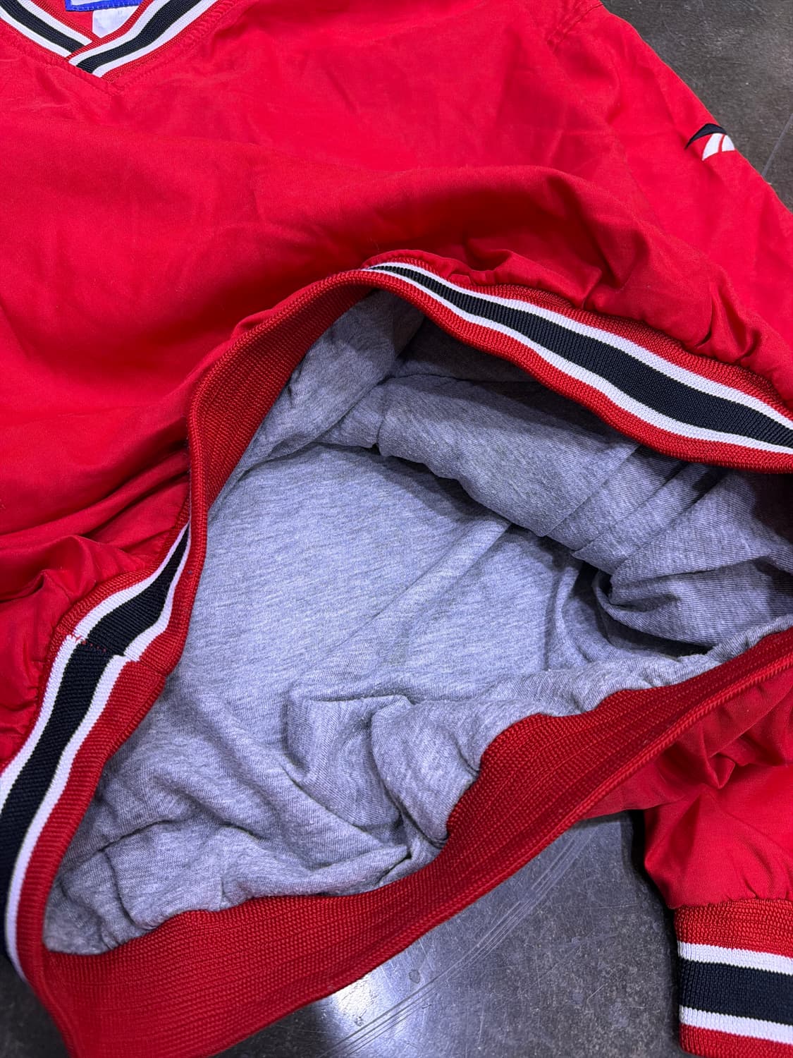 리복 클래식 올드스쿨 V넥 숄더 자수 웜업 바람막이 M 상품이미지8