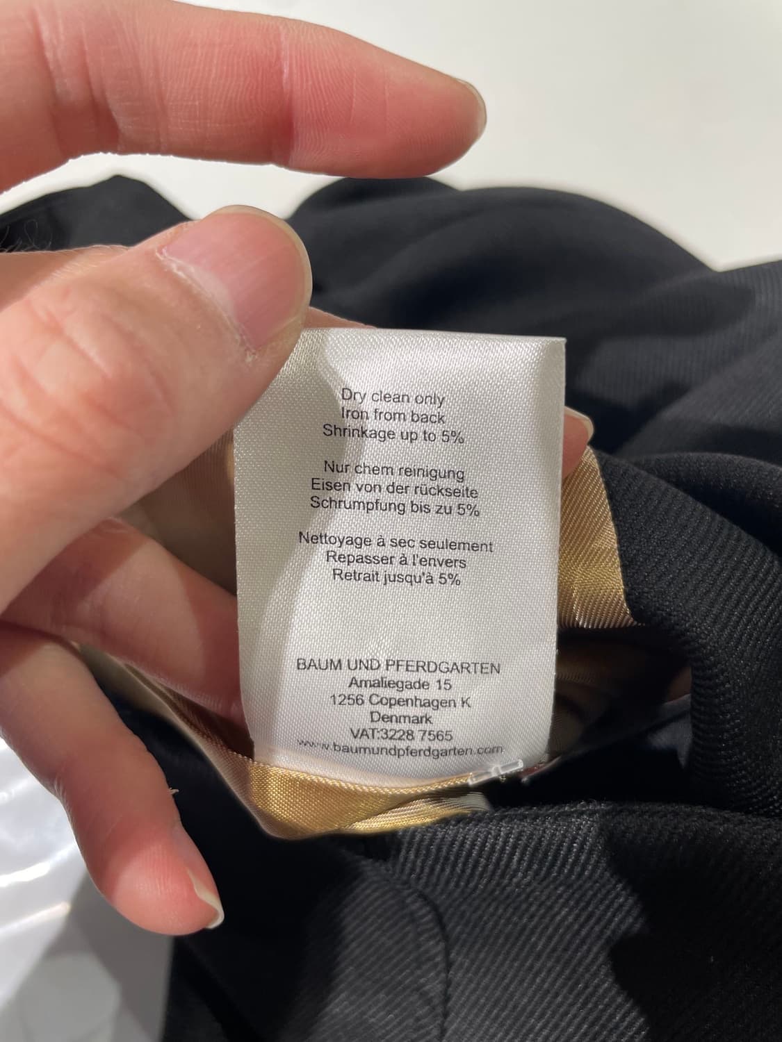 바움 운드 페르드가르텐 블랙 슬릿 포켓 미디스커트 상품이미지9