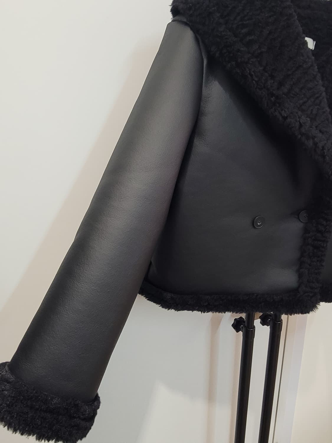 ZISBY 빅카라 세일러카라 블랙 무스탕 자켓 55~66 상품이미지3