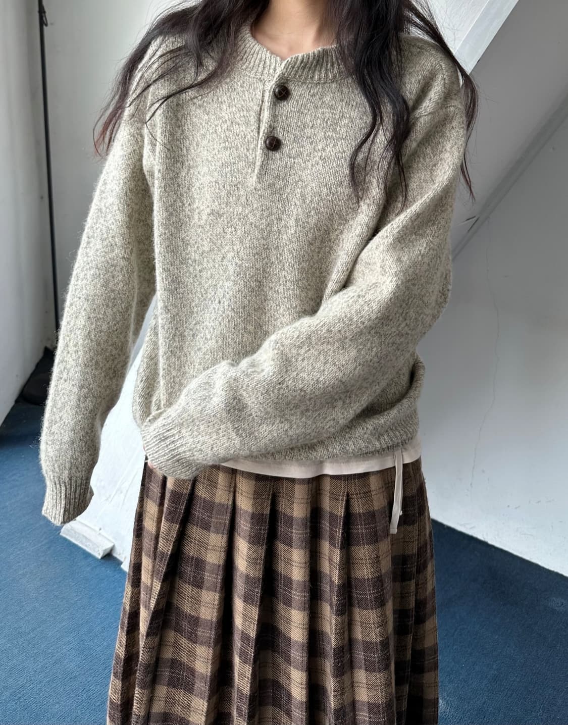 Patterned button neck heavy knit P/O 상품이미지6