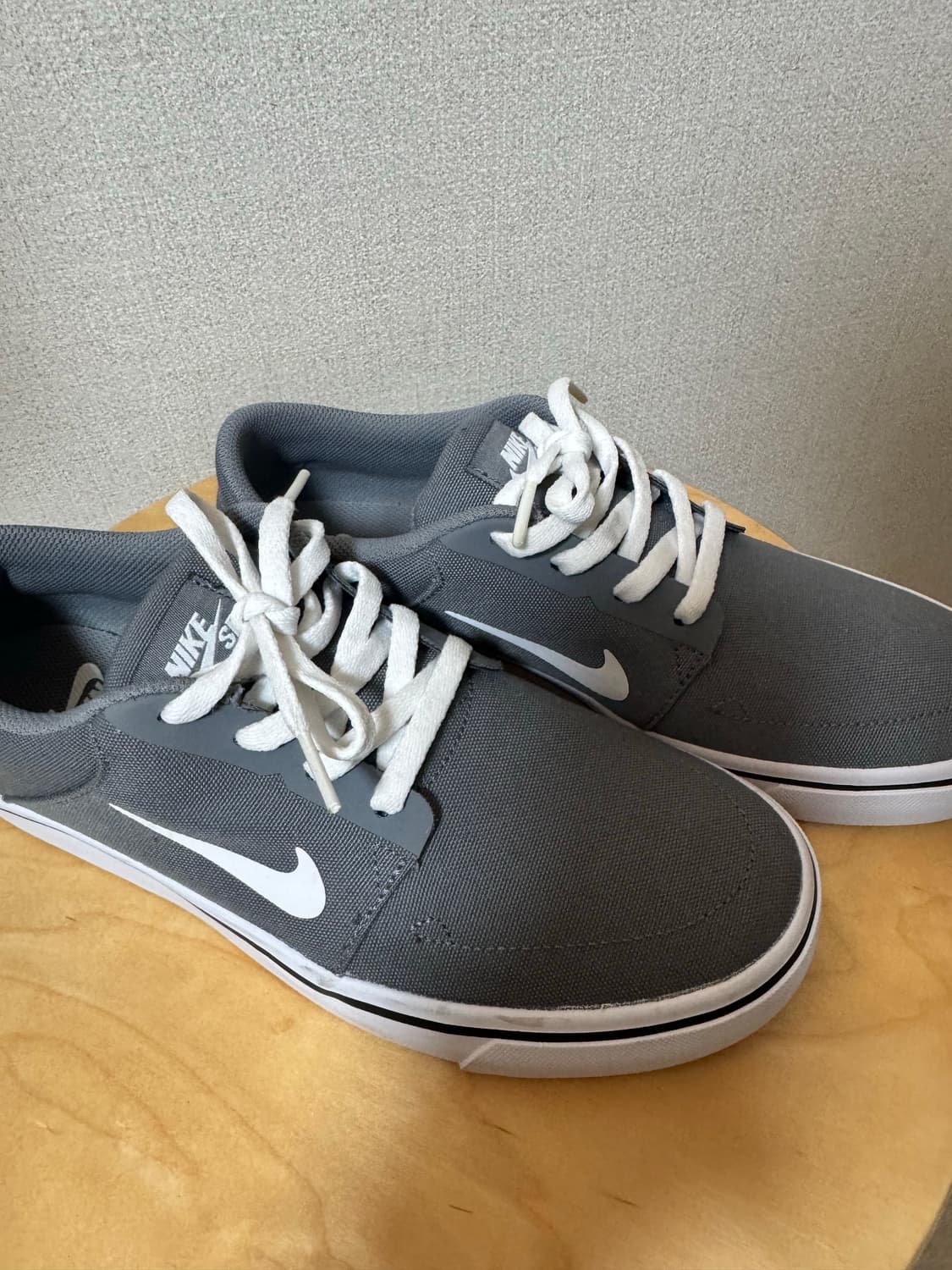 나이키 SB 캔버스 스니커즈 회색 250 팝니다! (미착용) 상품이미지3