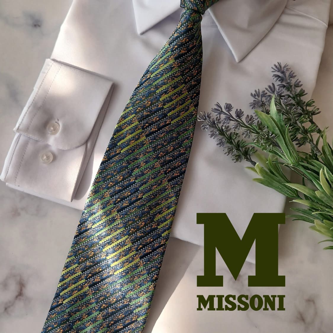 미쏘니 실크 다크그린 패턴 넥타이 9.1cm A+등급 A19073
 상품이미지1