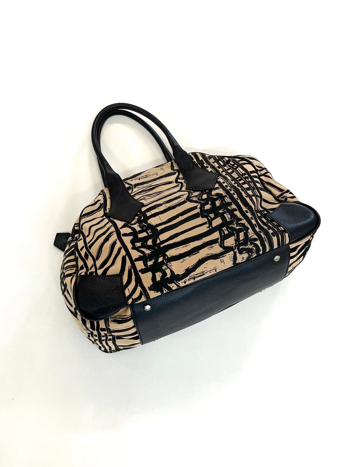 비비안웨스트우드 오알비 애니멀 프린팅 캔버스 레더백 상품이미지10