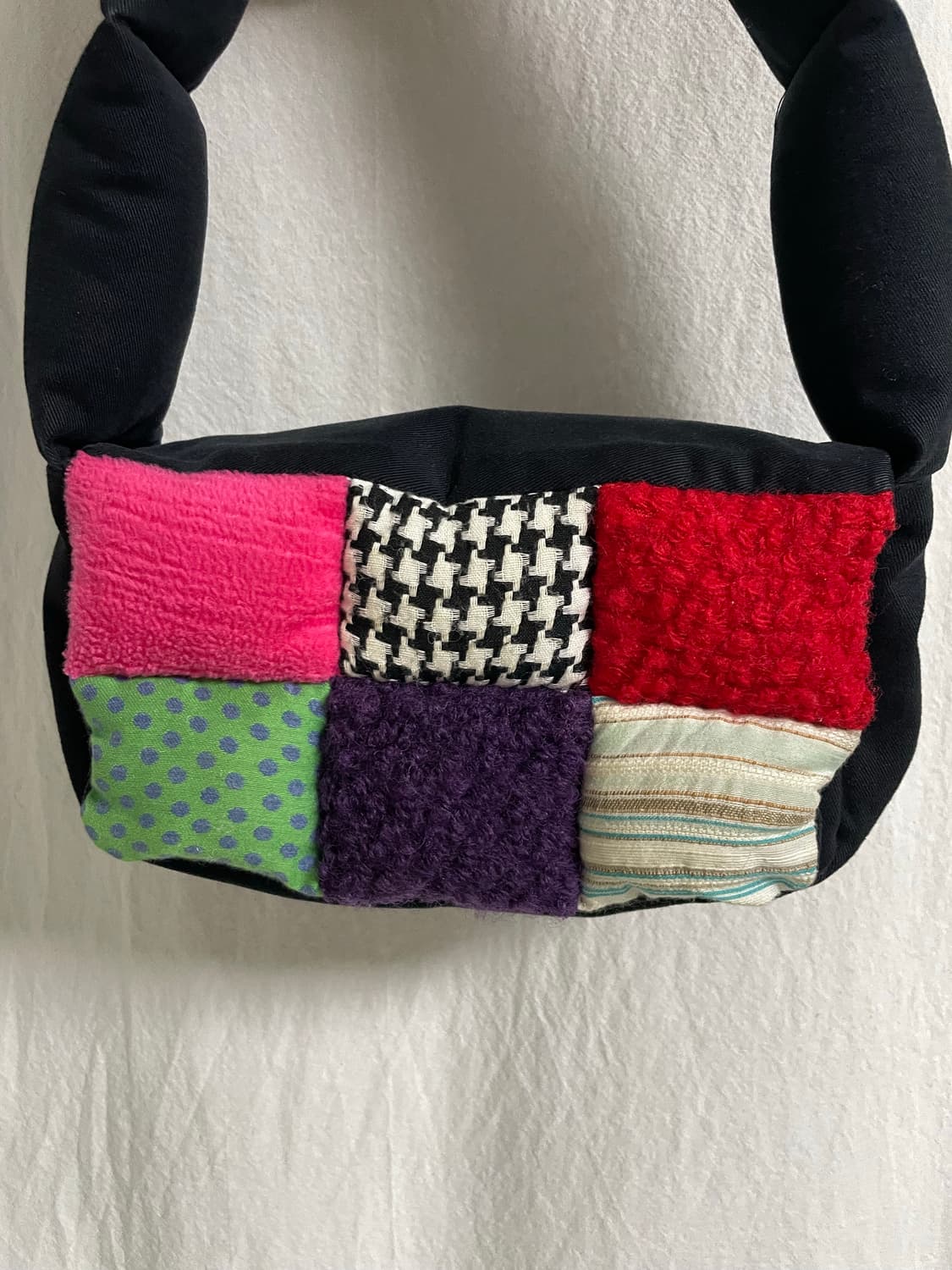 더뮤지엄비지터 쿠션 미니백 (택o) 상품이미지3