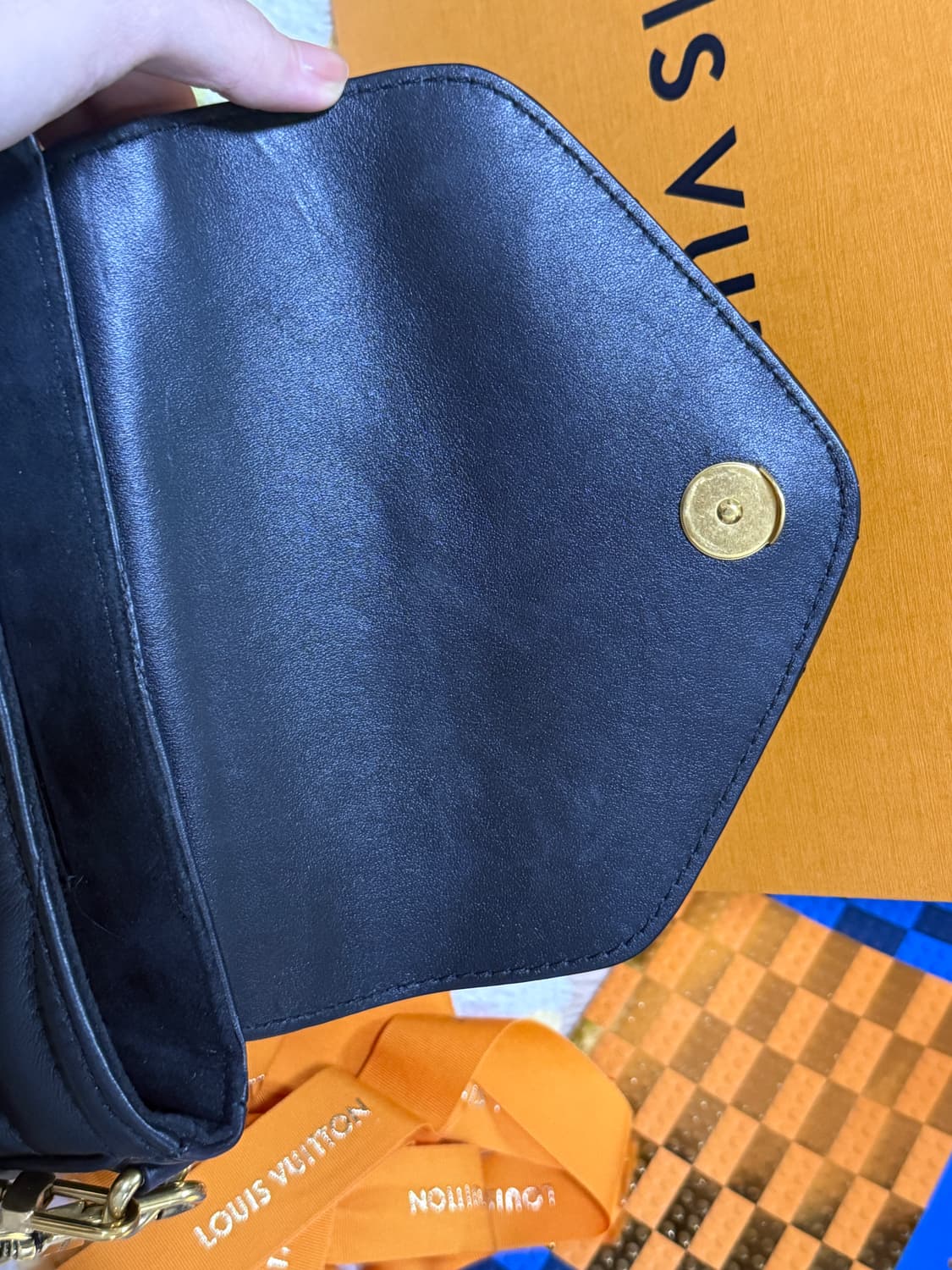 루이비통 뉴웨이브 멀티 포쉐트 M56461 상품이미지9