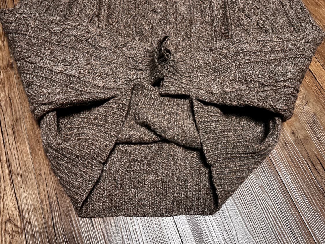 오트밀 브라운 케이블 울 니트 스웨터 상품이미지4