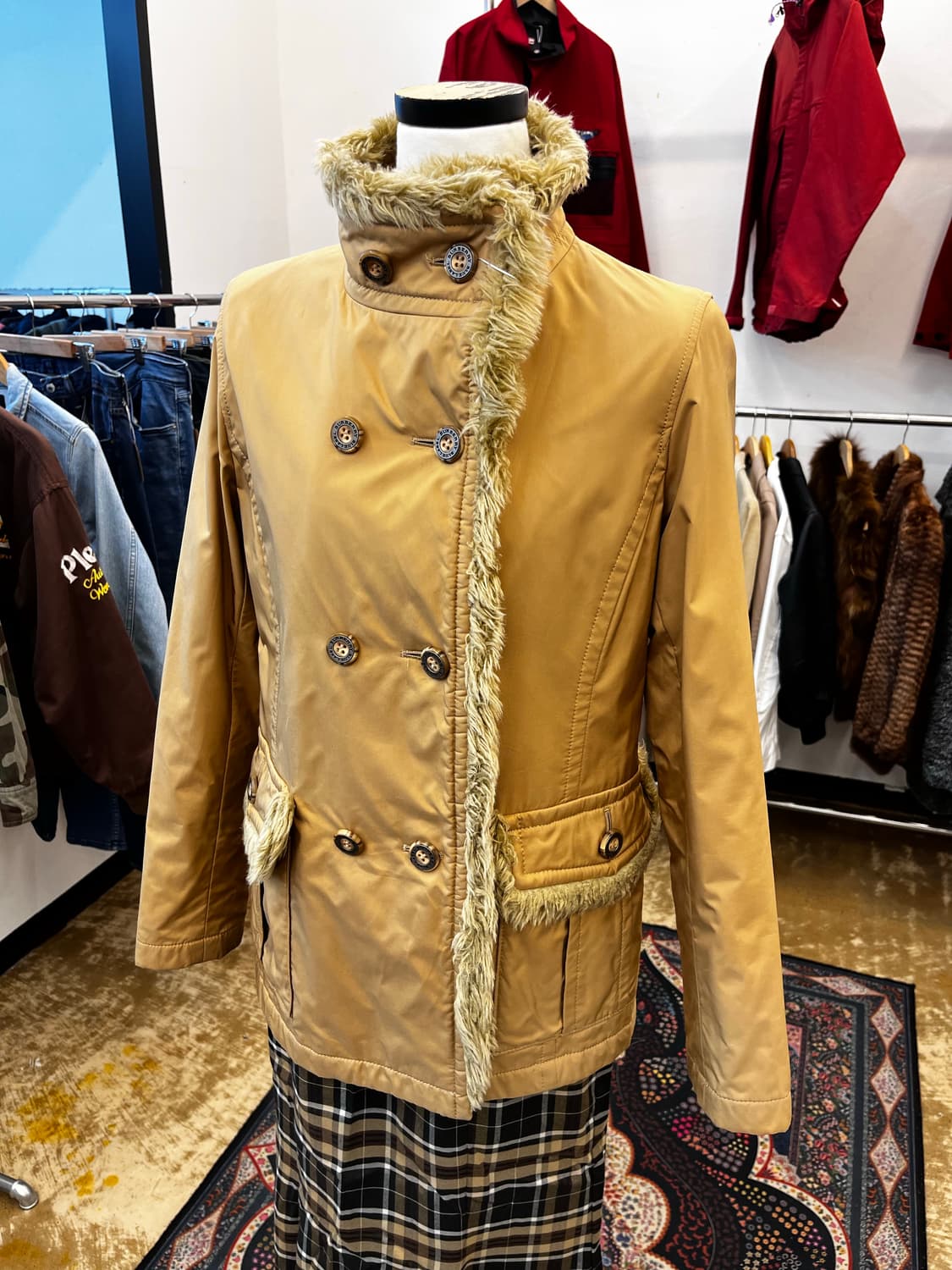 버버리 블루라벨 퍼 트리밍 하이넥 자켓 상품이미지1